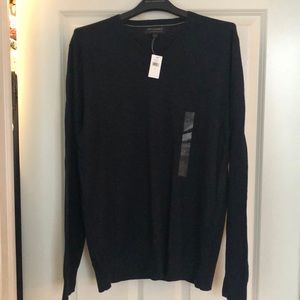 Large Banana Republic, never worn V-neck sweater